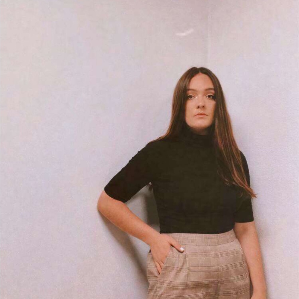 Meet your Posher, Esther